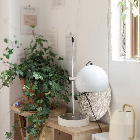 Ball Bracket Table Lamp