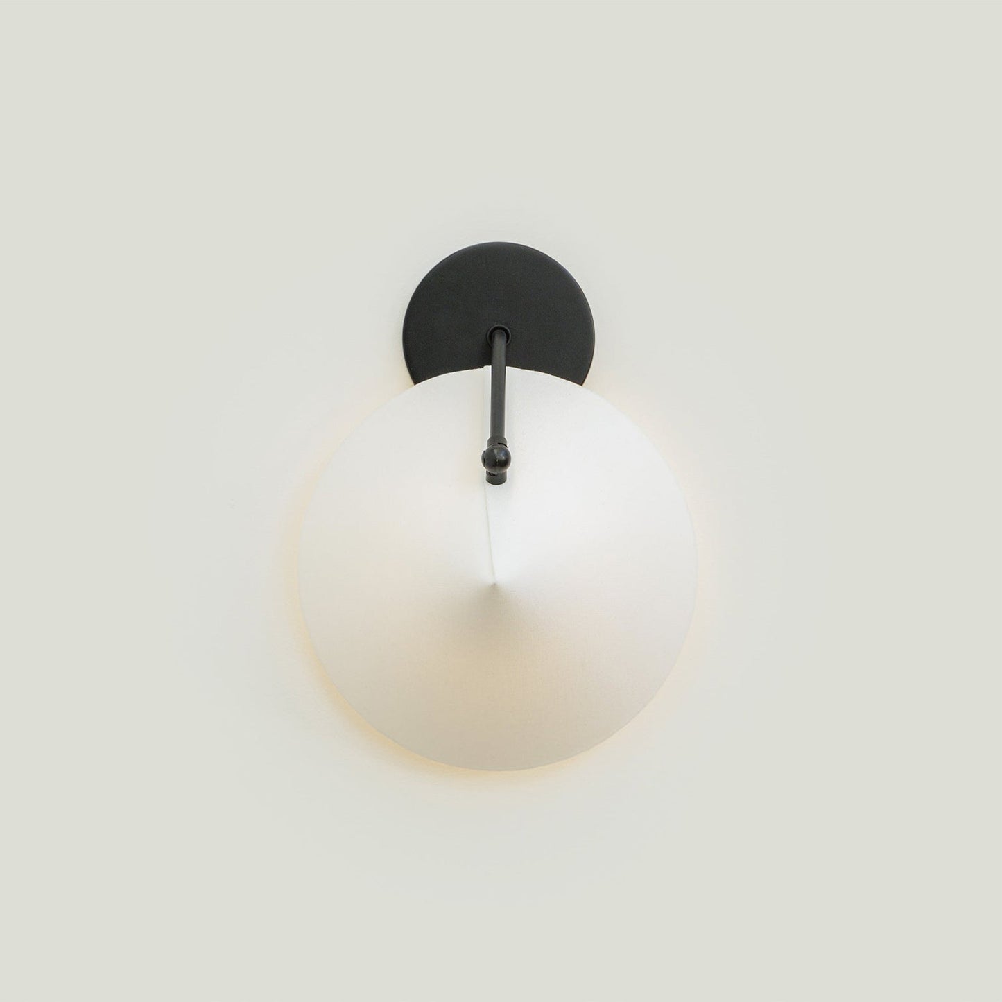 Arno Wall Light