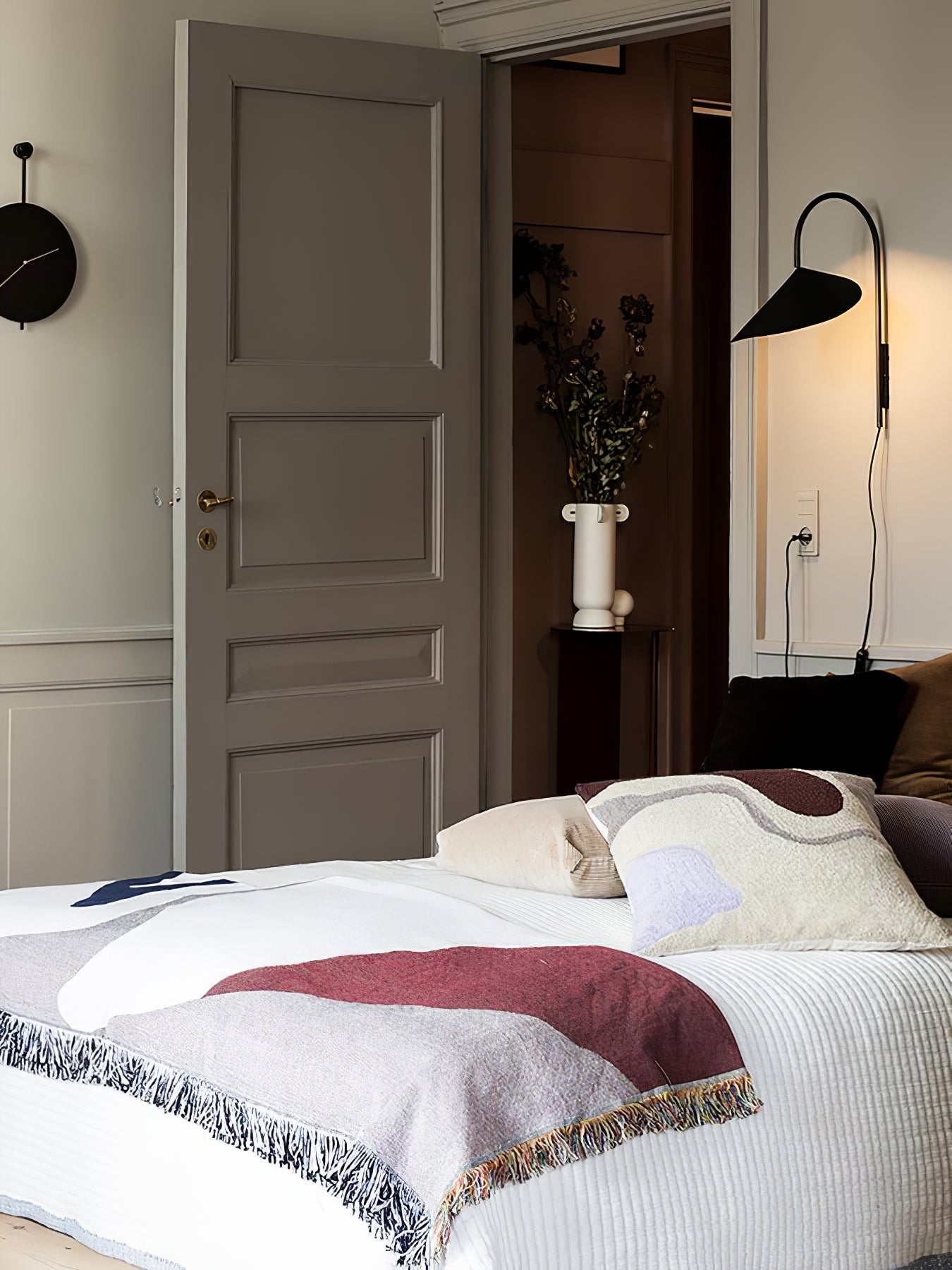 Stella Plug In Wall Lamp