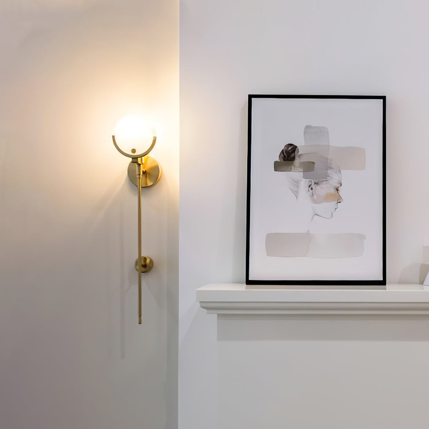 Ava Alabaster Brass Wall Lamp