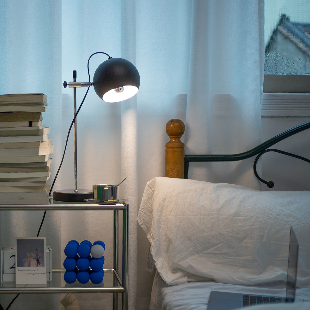 Ball Bracket Table Lamp