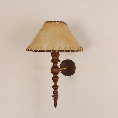 Basica Wall Lamp