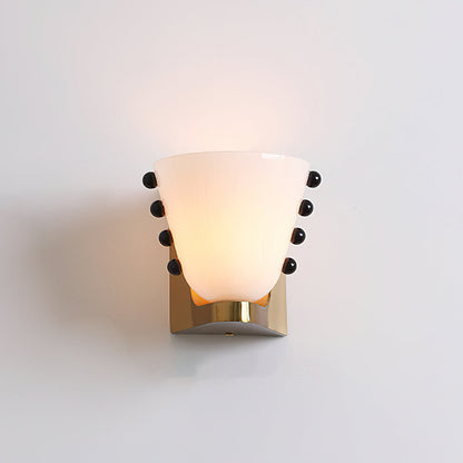Berries Wall Lamp