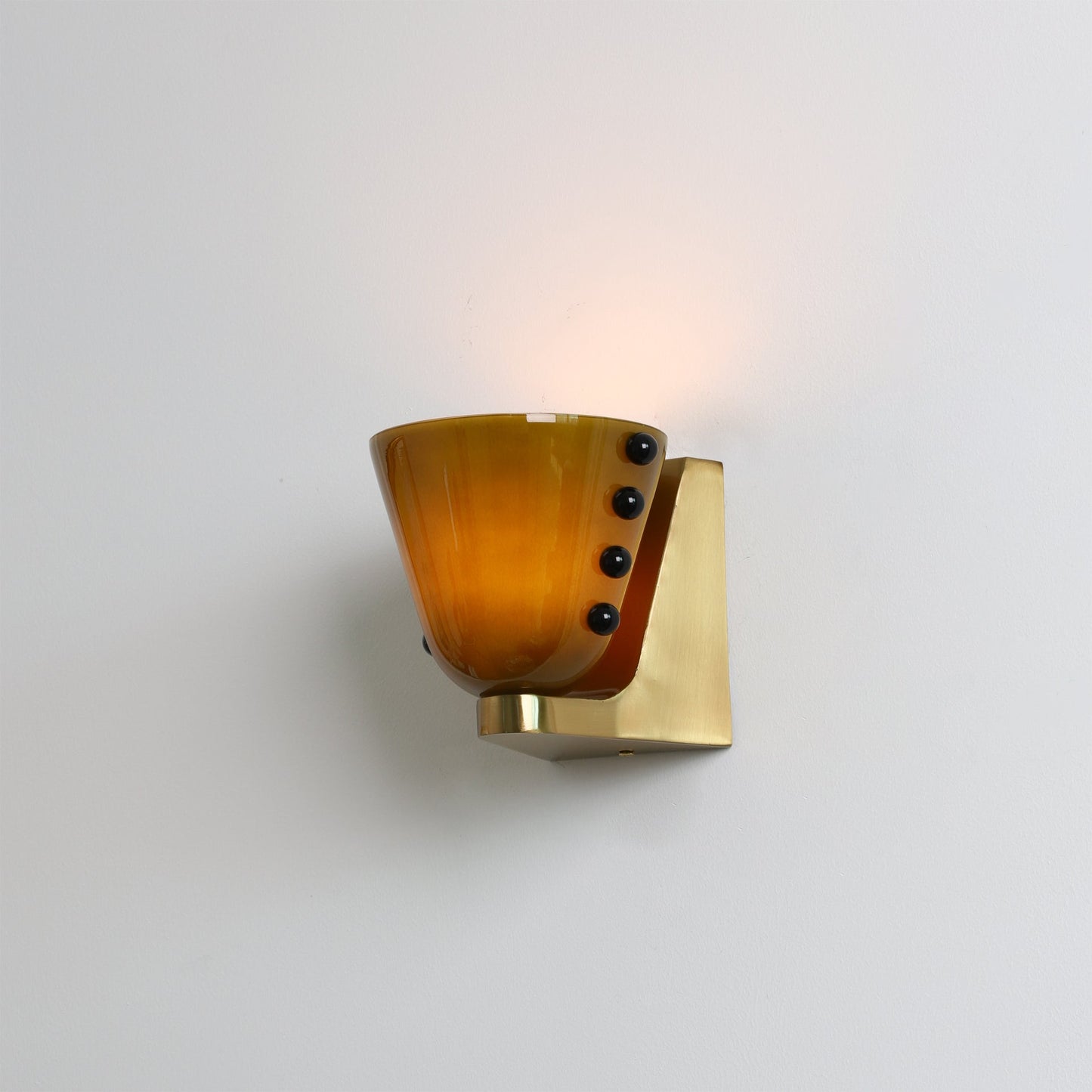 Berries Wall Lamp