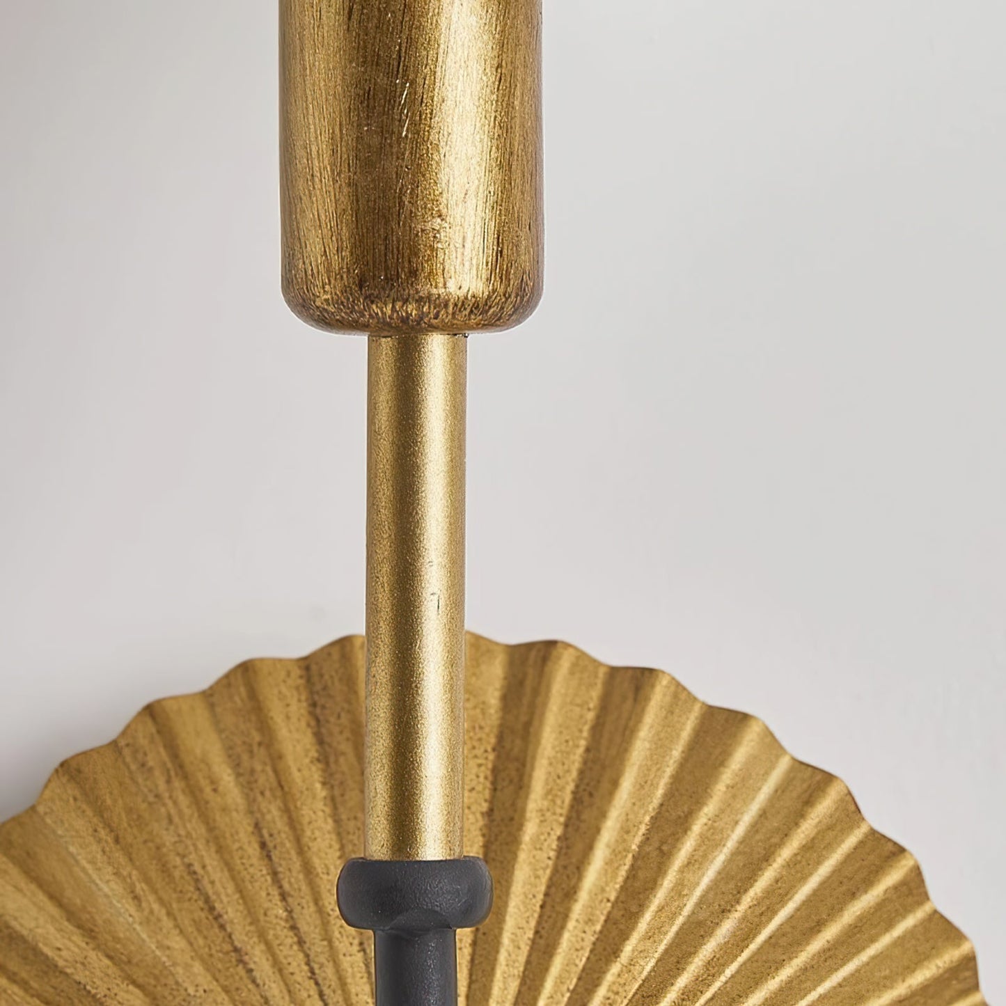 Clove Wall Lamp