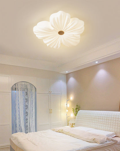 Cream Flower Ceiling Lamp
