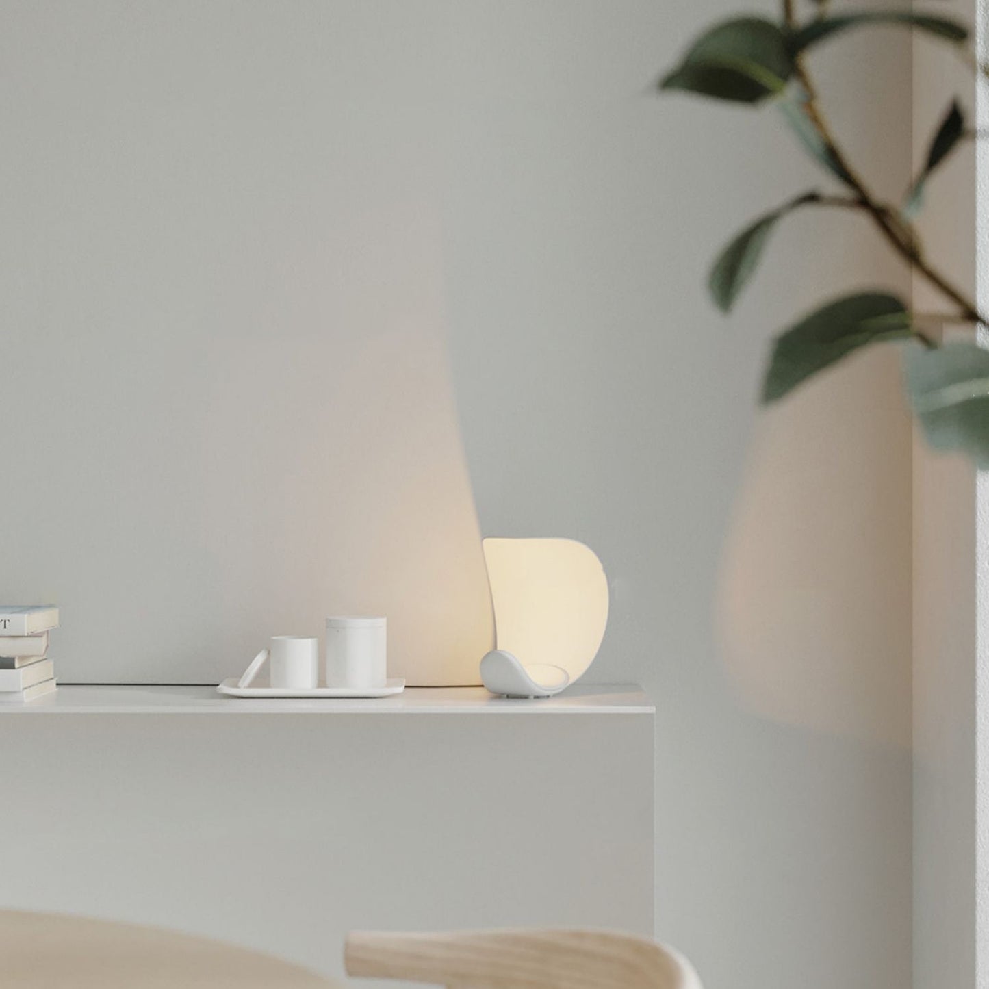 Curl Table Lamp