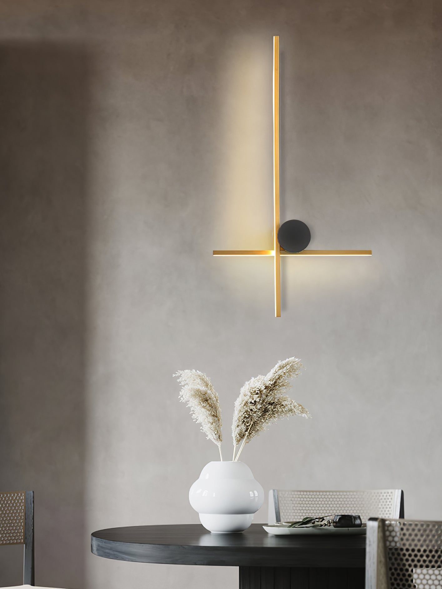 Curved Wall Lamp