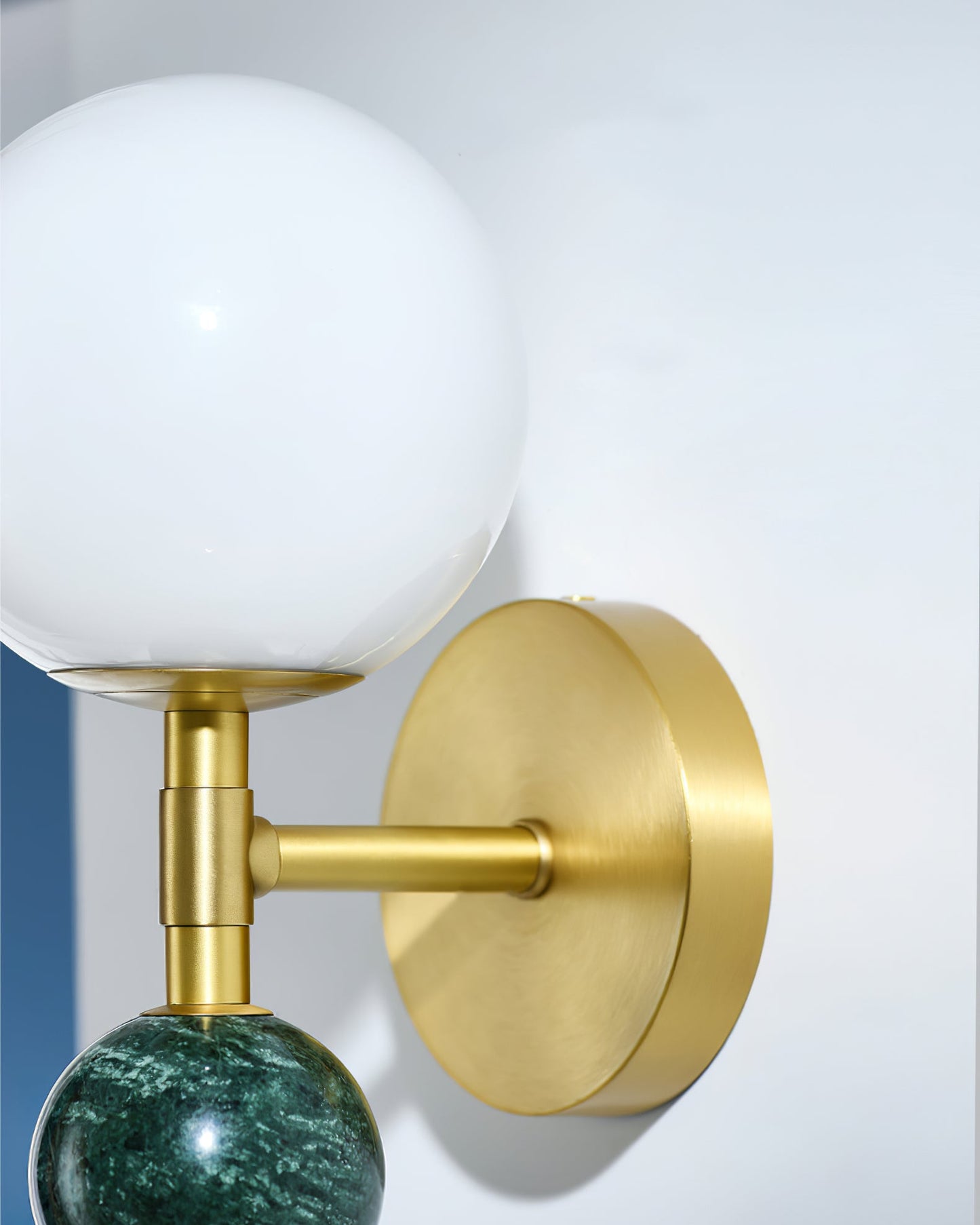 Dalt Wall Lamp