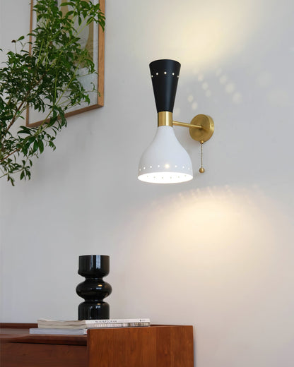 Diabolos Tuba Wall Lamp