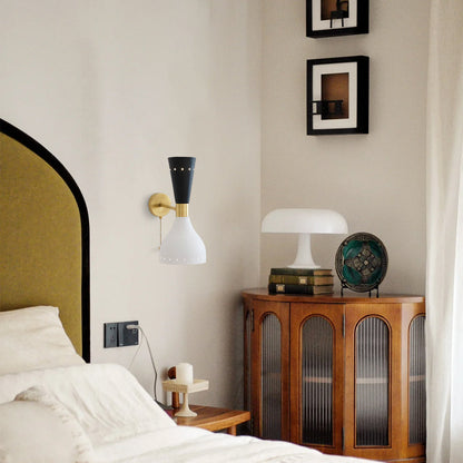 Diabolos Tuba Wall Lamp