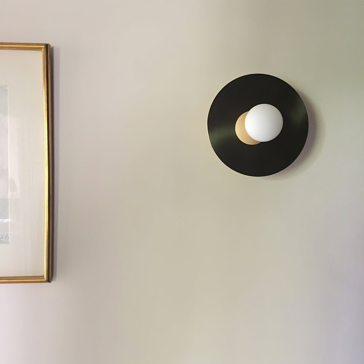 Disc And Sphere Wall Lamp