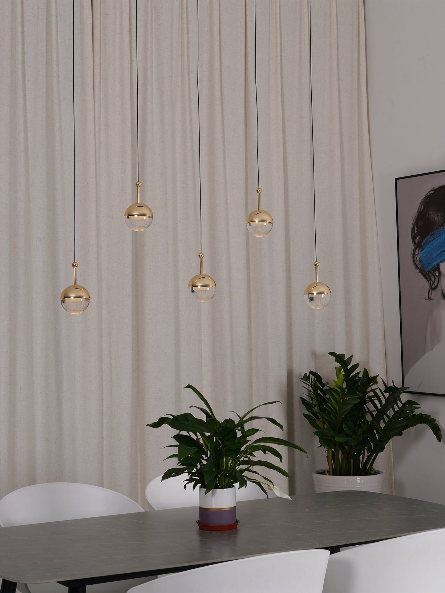 Stylish Ball Chandelier