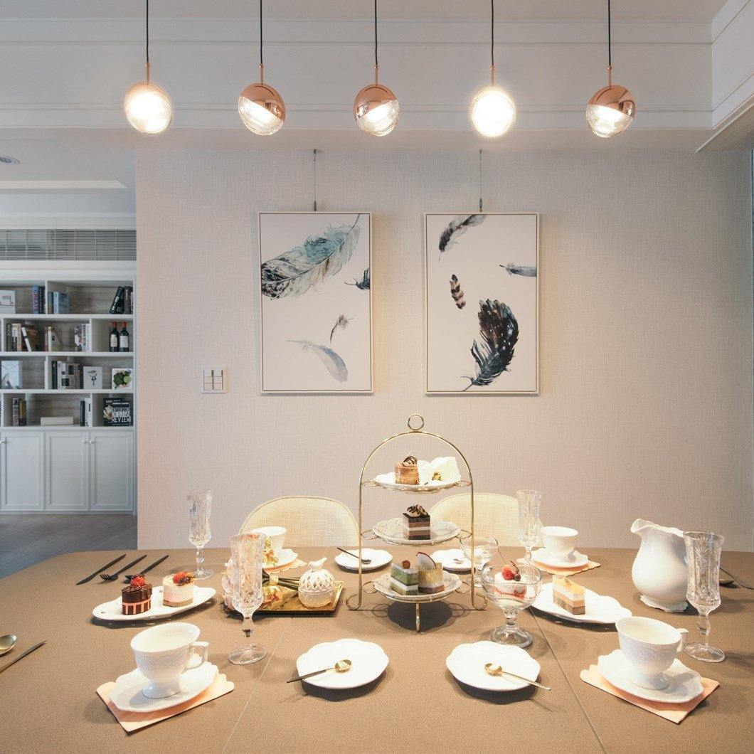 Stylish Ball Chandelier