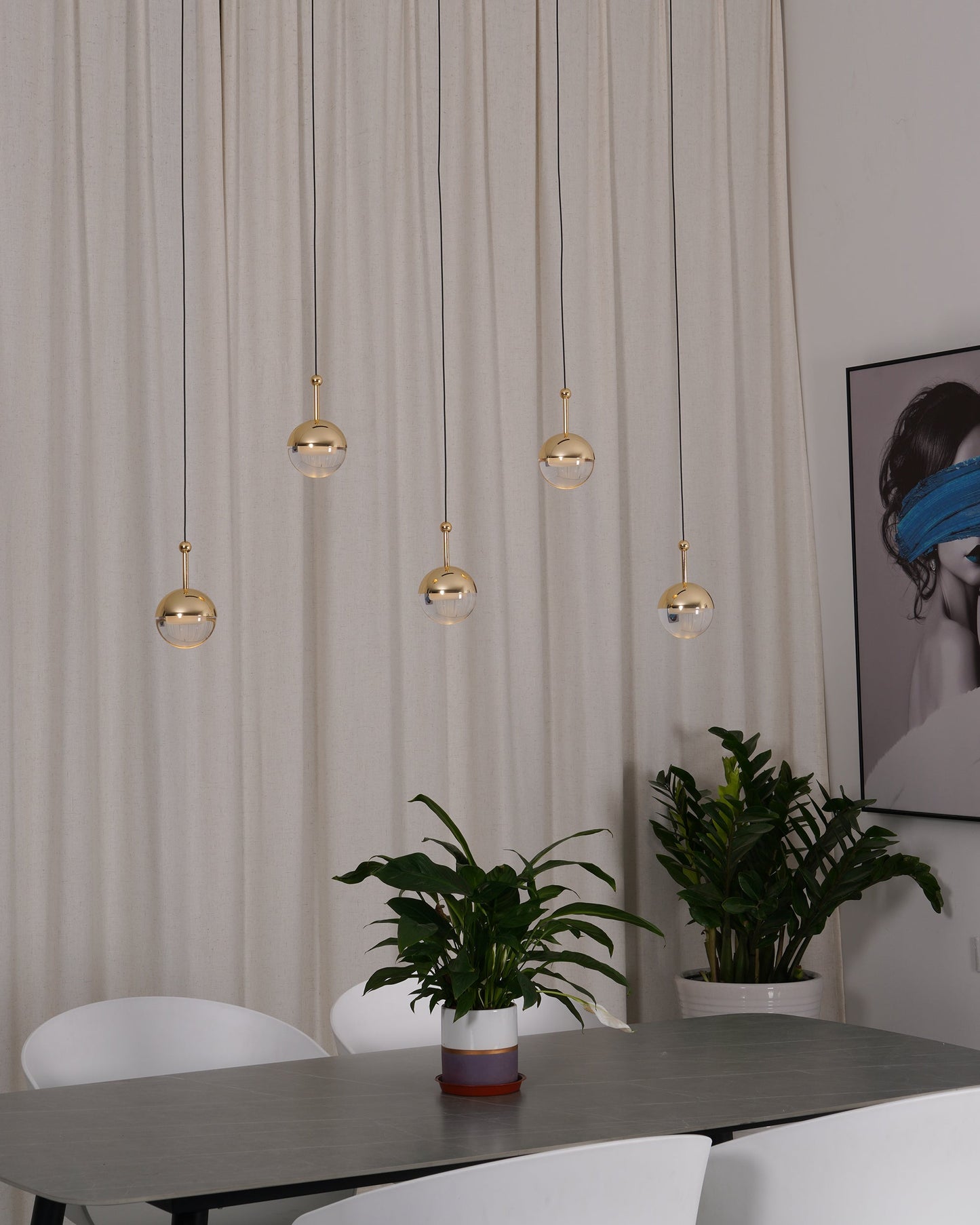 Stylish Ball Chandelier