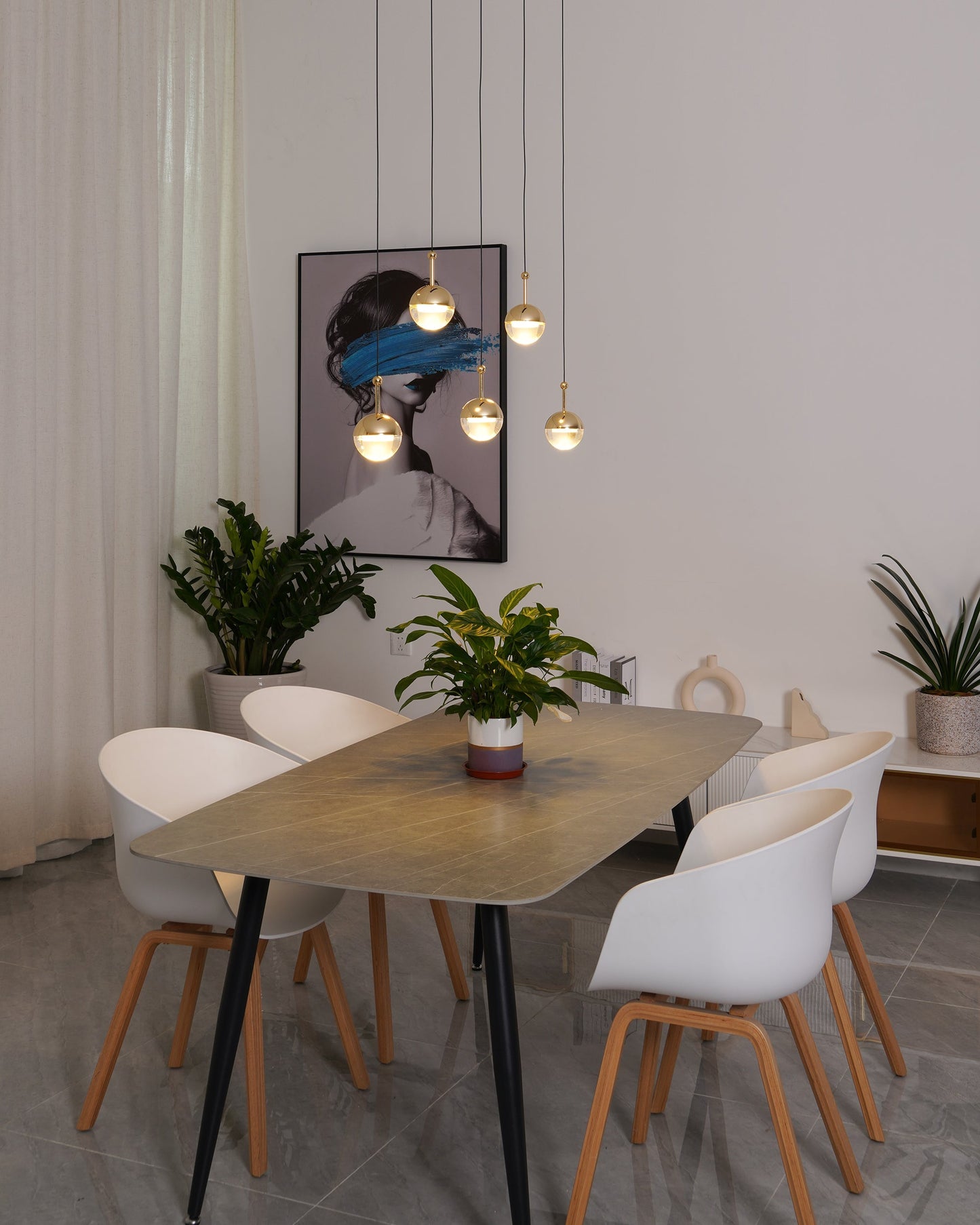 Stylish Ball Chandelier