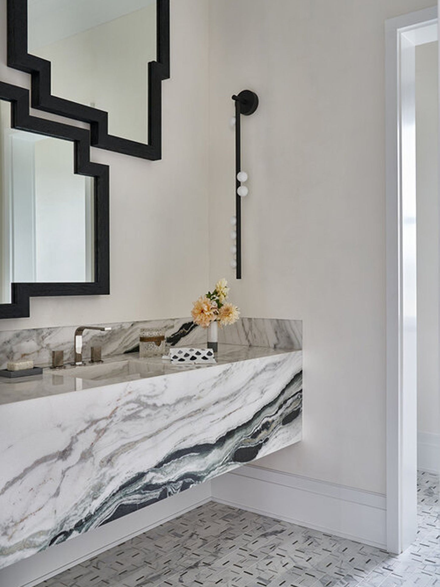 Drop Wall Lamp