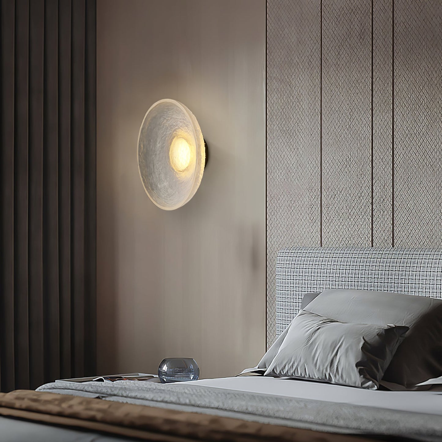 Eclipse Resin Wall Lamp