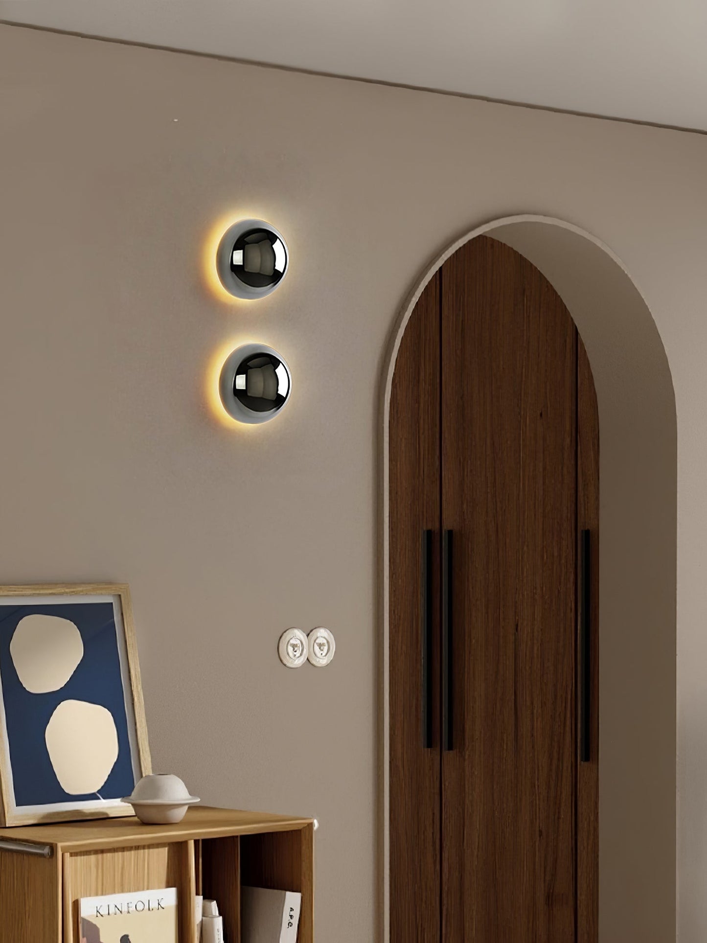 Round Metal Wall Lamp