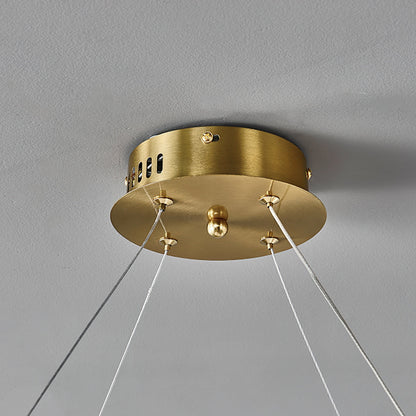 Evette Chandelier