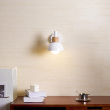Fanta Wall Lamp