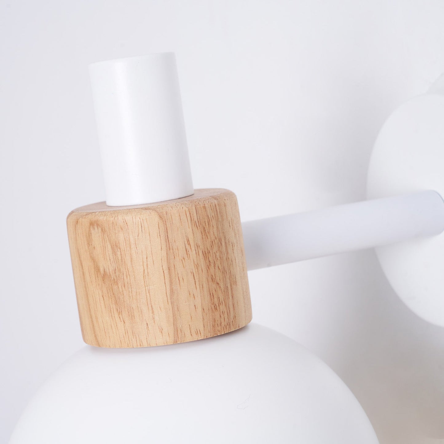 Fanta Wall Lamp