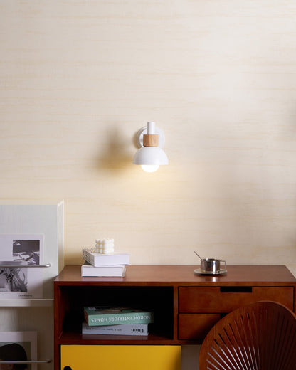 Fanta Wall Lamp