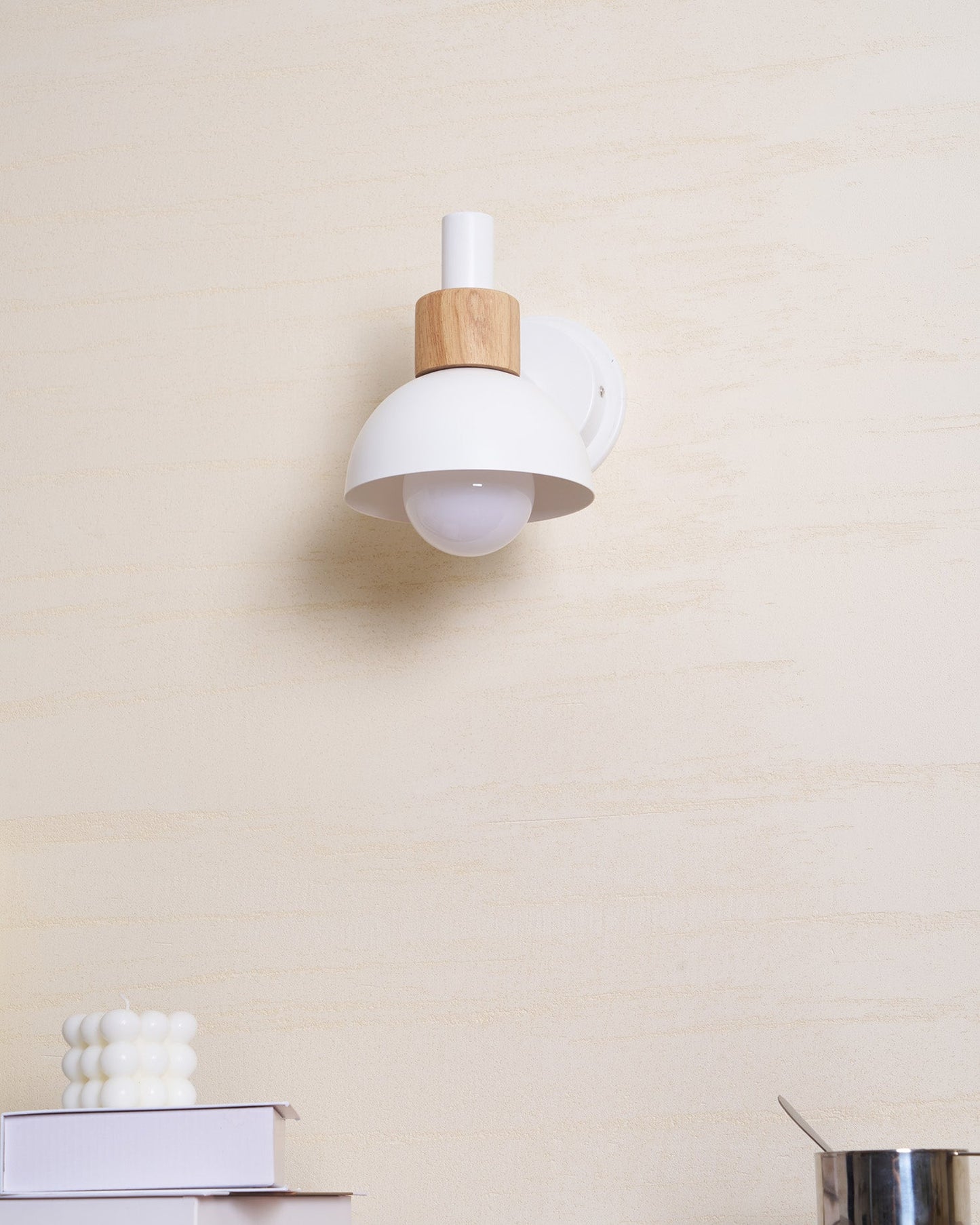Fanta Wall Lamp