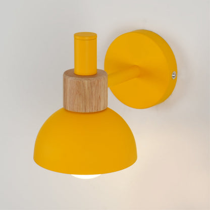 Fanta Wall Lamp