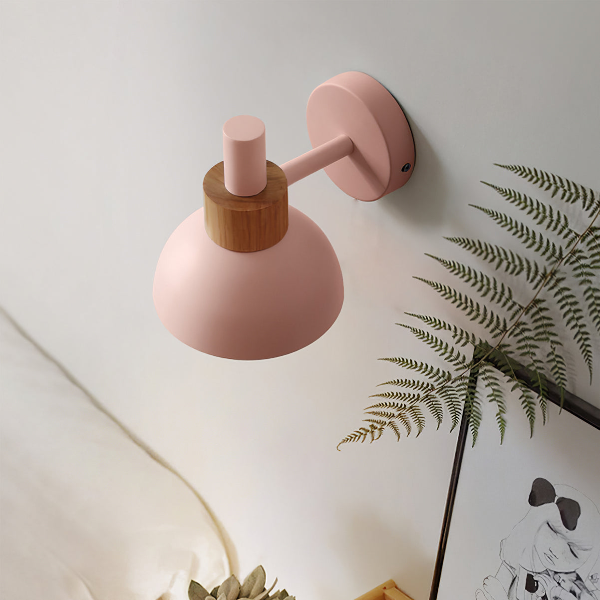 Fanta Wall Lamp