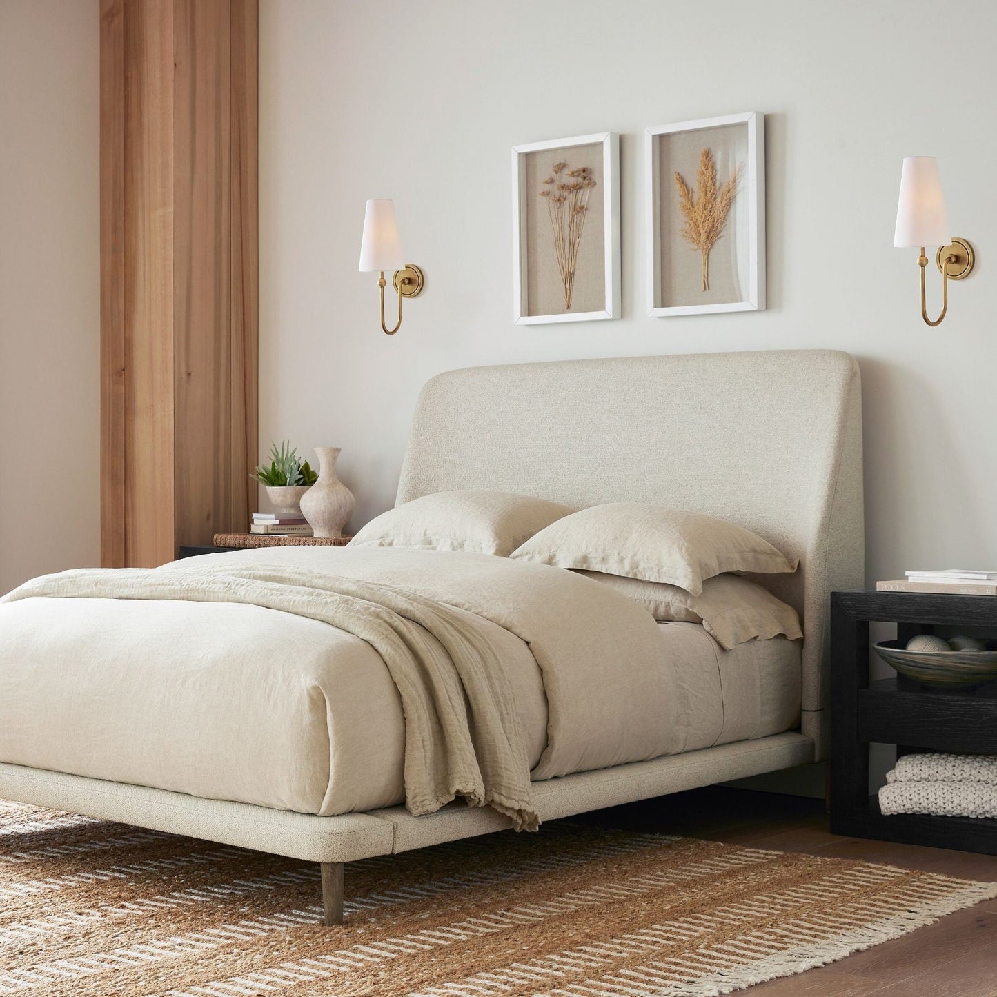 Farlane Wall Lamp