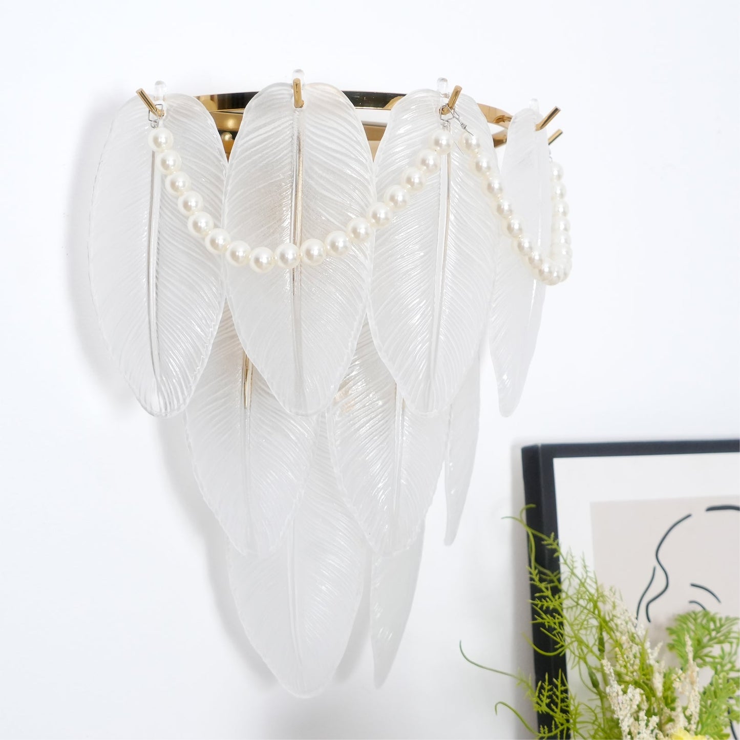 Feather Pearl Wall Lamp