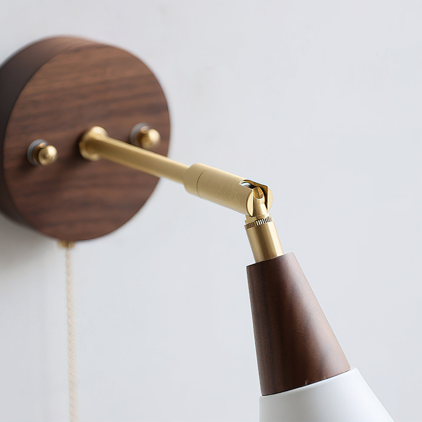 Fleka Wall Lamp