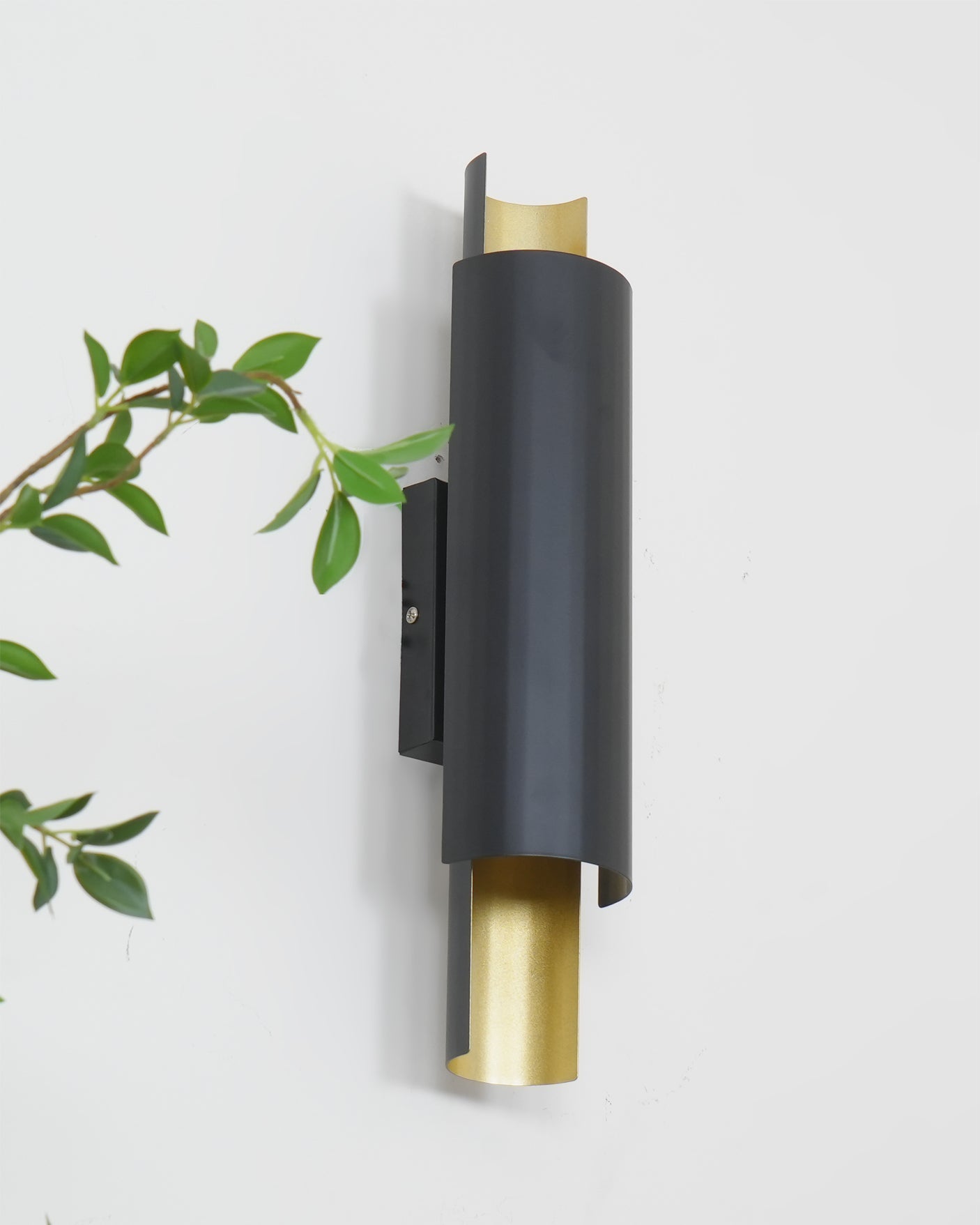 Flis Wall Lamp
