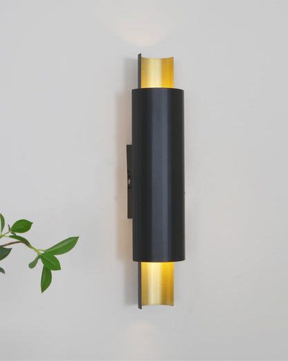 Flis Wall Lamp