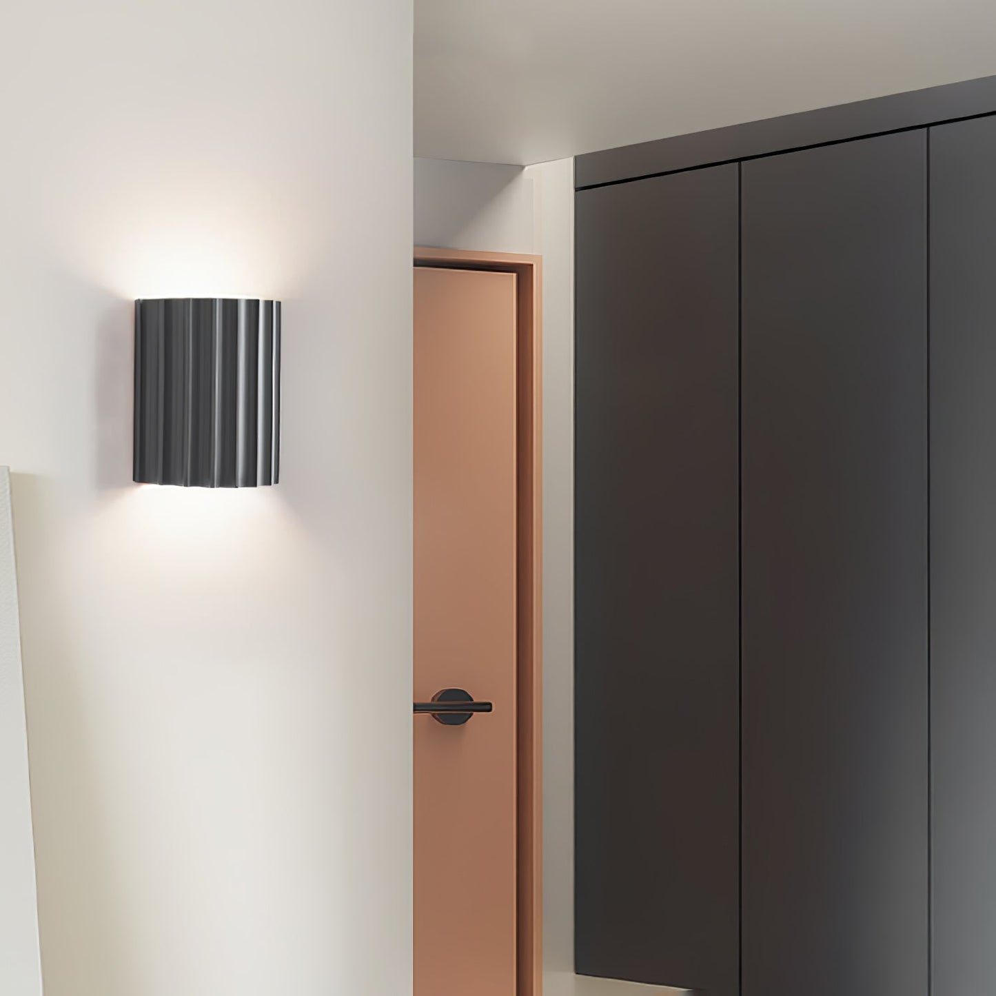 Fluted Resin Wall Lamp