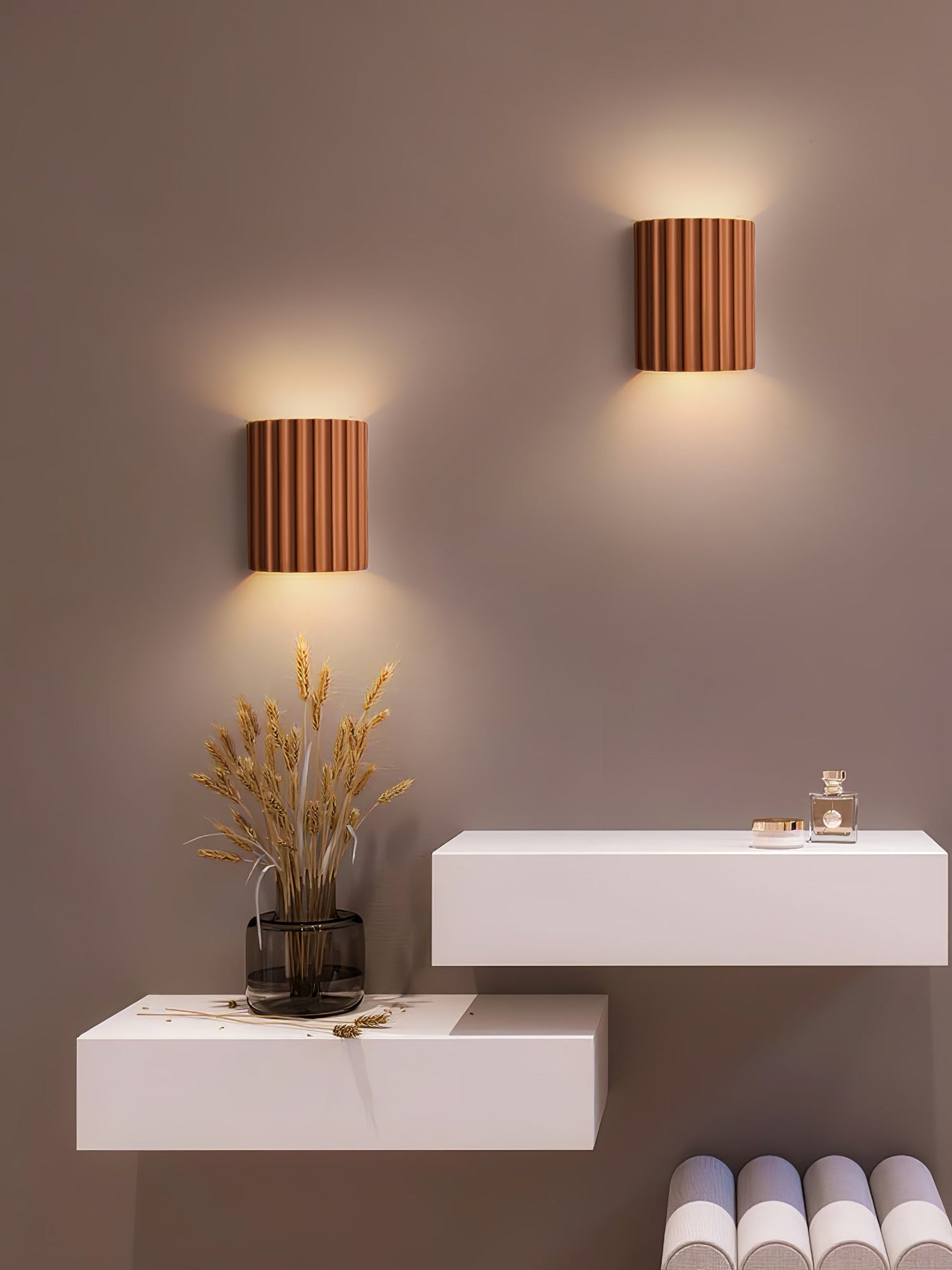 Fluted Resin Wall Lamp