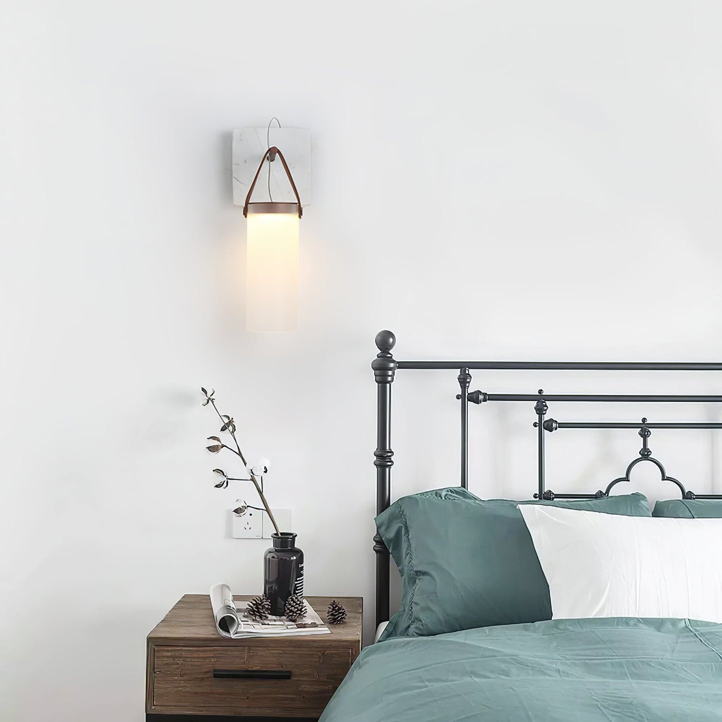 Galerie Fontana Wall Lamp