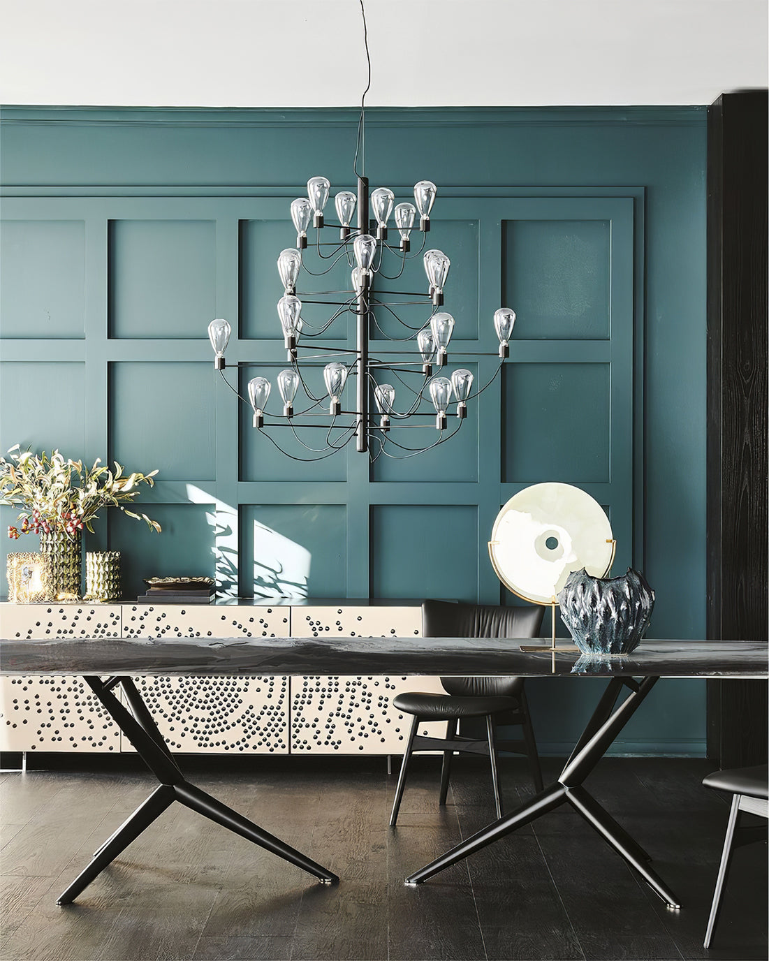 Gand Chandelier