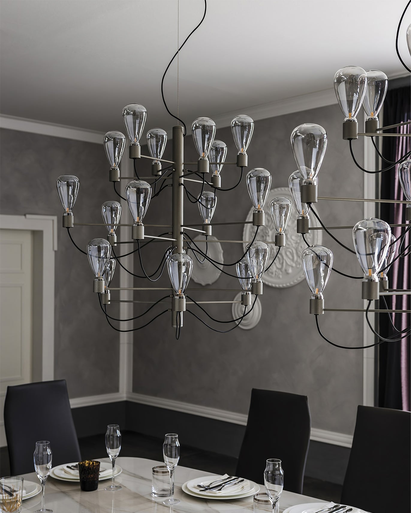 Gand Chandelier