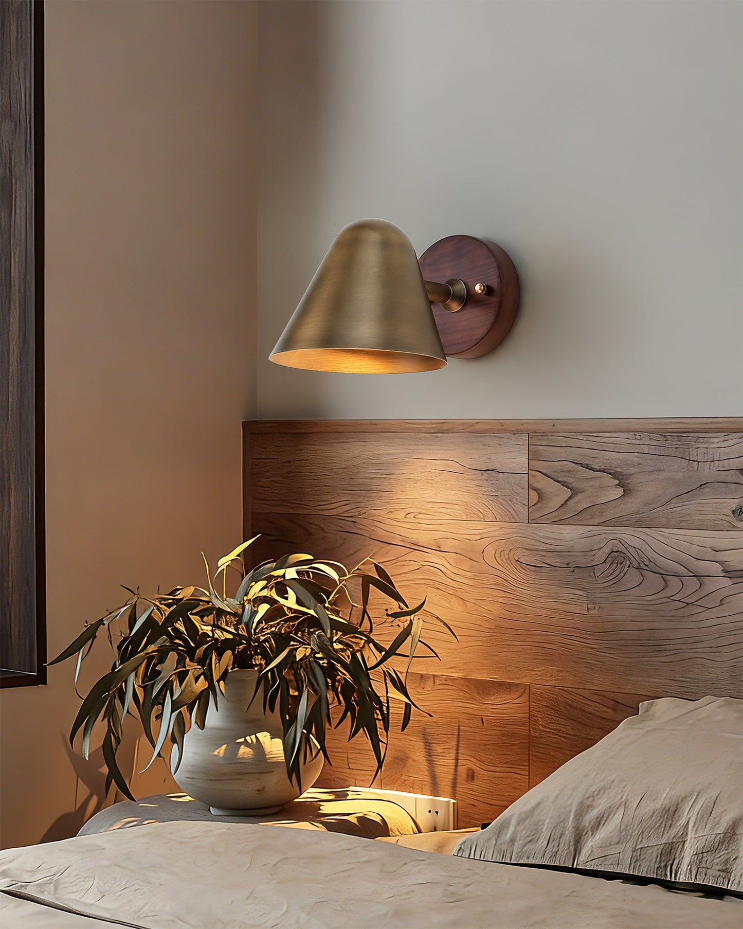 Janna Wall Lamp