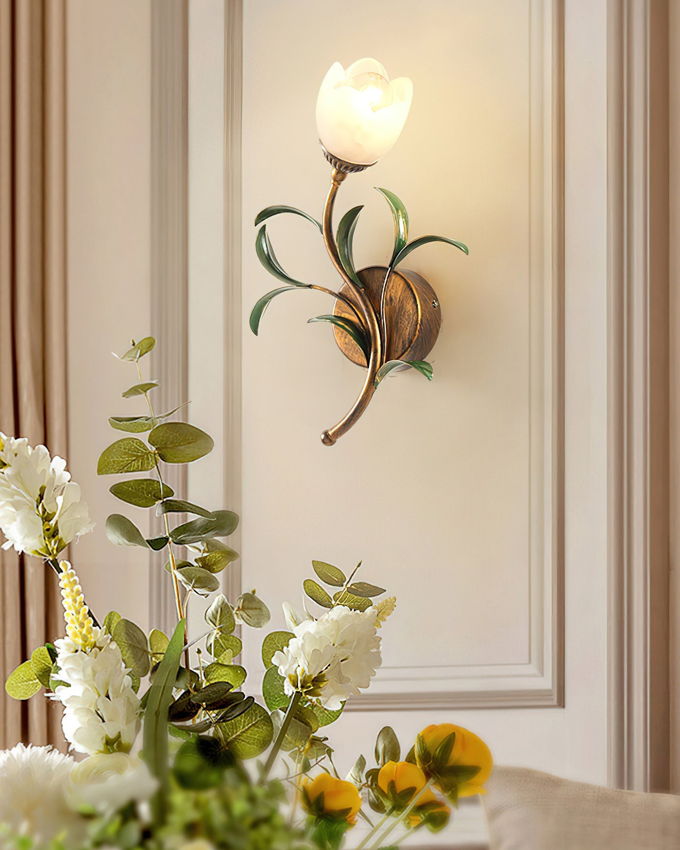 Jasmine Wall Light