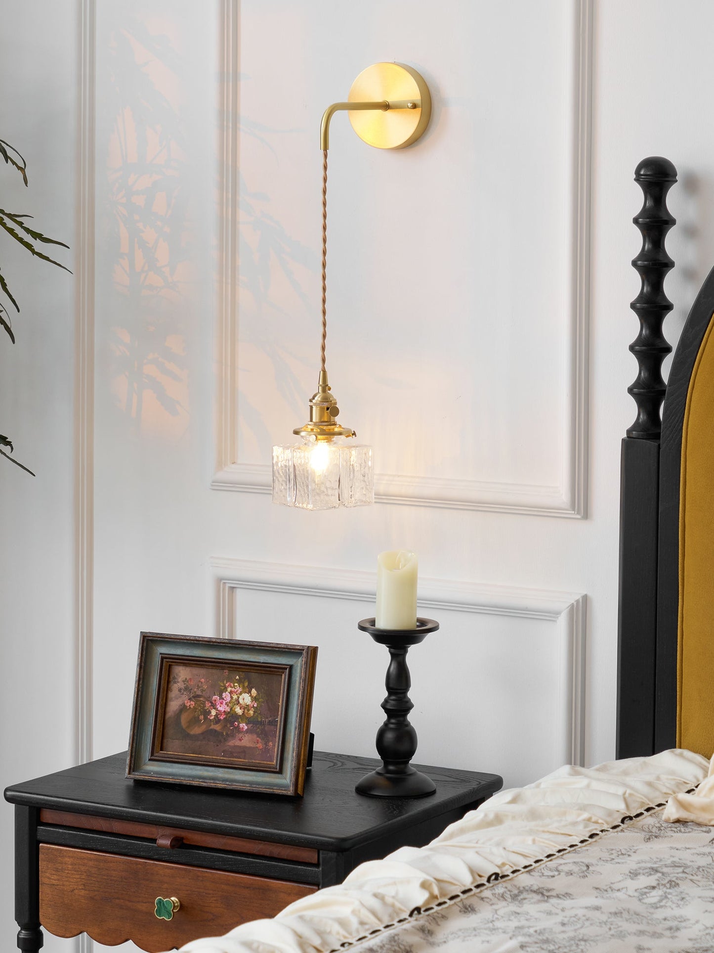 Jewel Glass Brass Wall Lamp