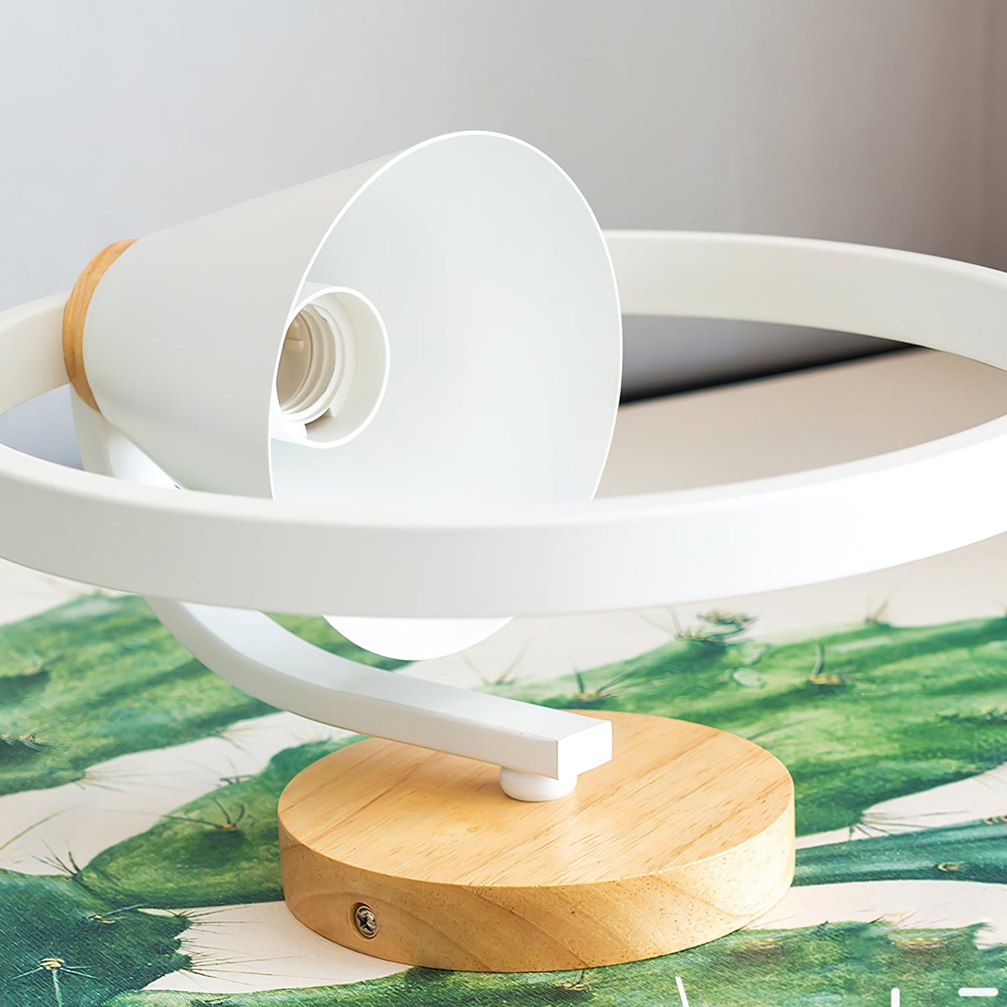 Kona Wall Light