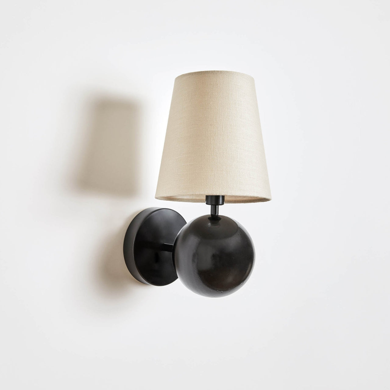 Leoda Wall Lamp