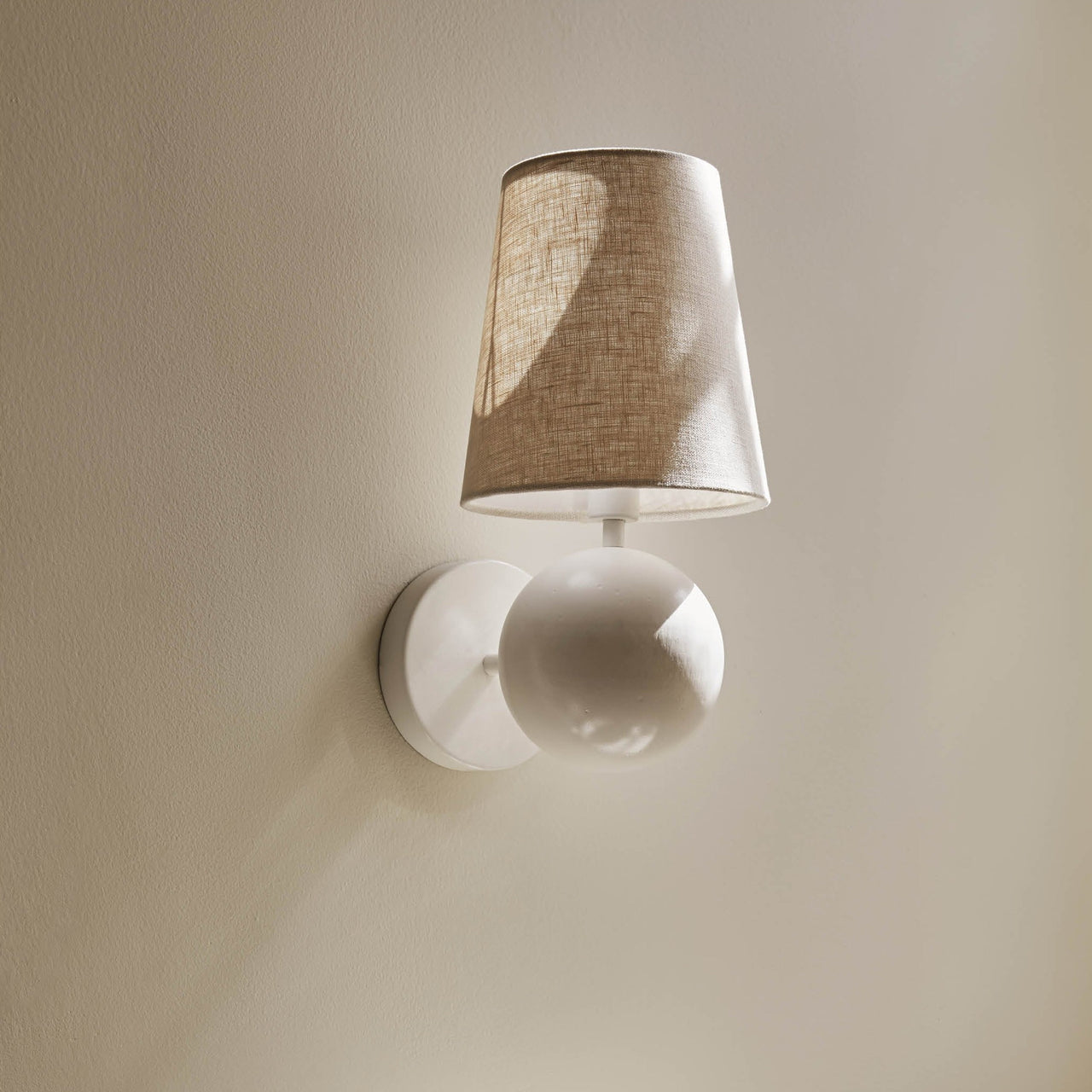 Leoda Wall Lamp