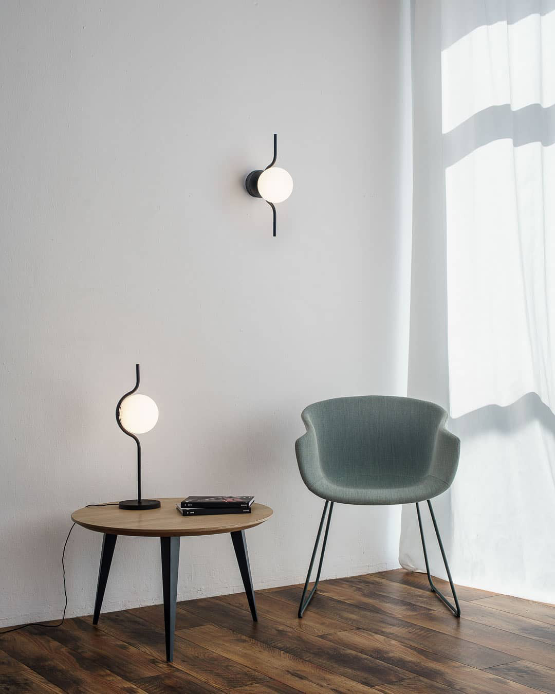 Levita Table Lamp