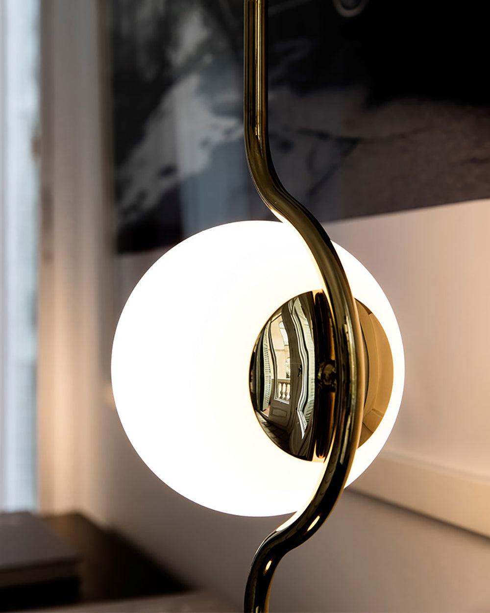Levita Floor Lamp