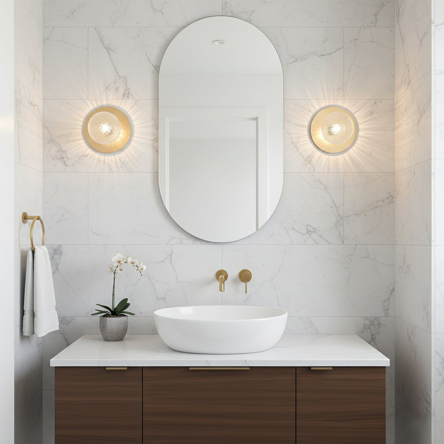 Lila Wall Lamp