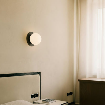 Lila Wall Lamp